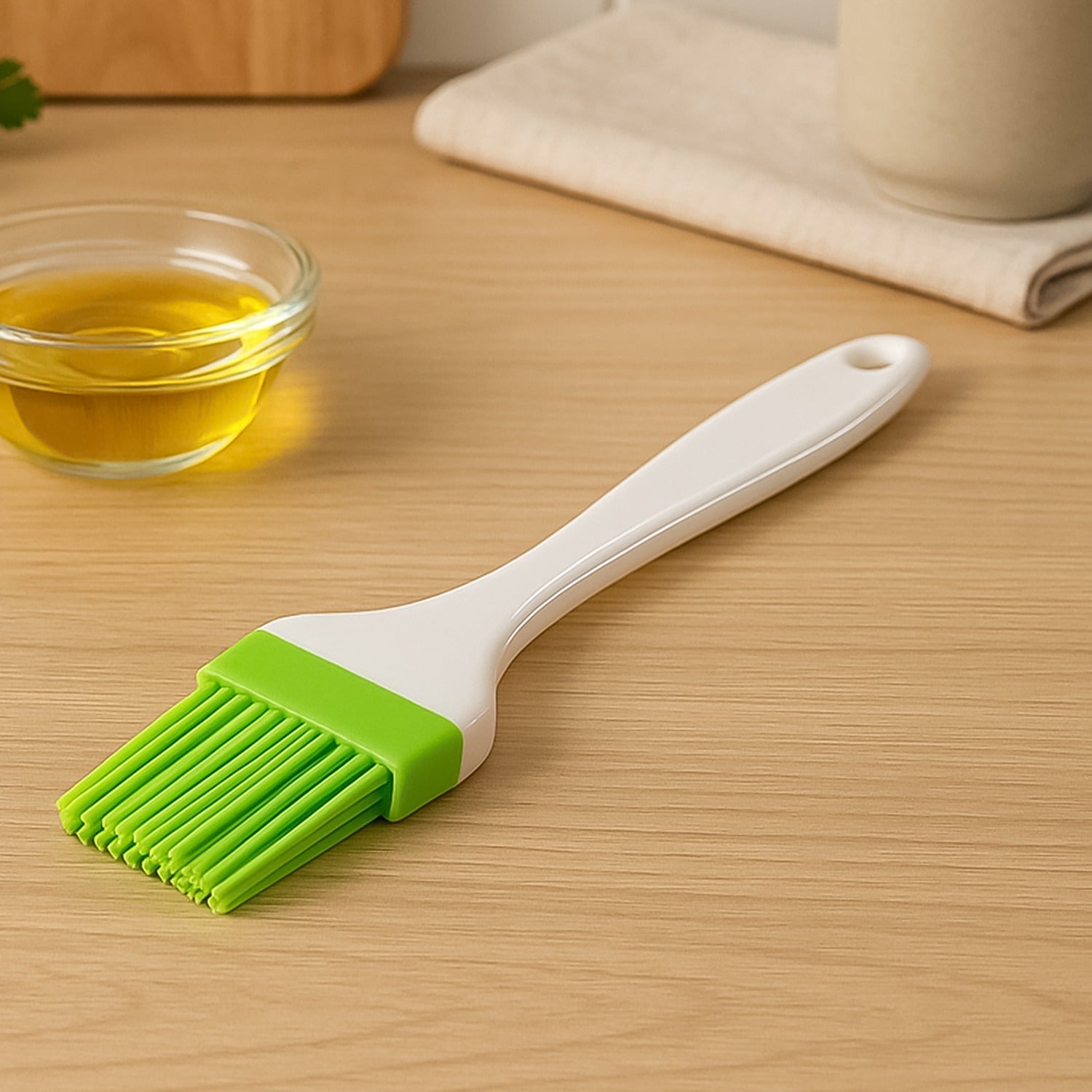 Silicone Kitchen Oil Spatula Brush with Handle Pastry / Cake Brush (17 cm / 1 Pc) Silicone Kitchen Oil Spatula Brush with Handle Pastry / Cake Brush (17 cm / 1 Pc)